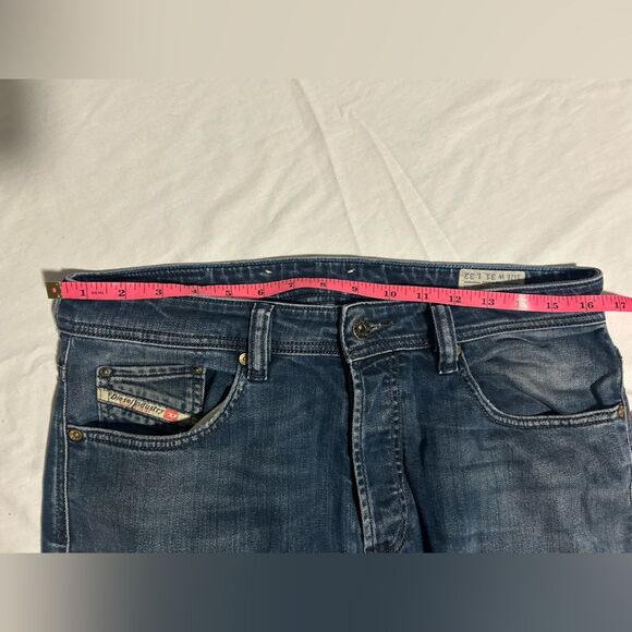 Diesel Jeans Larkee 31x32 Blue Denim Regular Fit Straight Leg Mens Jeans - Picture 16 of 16